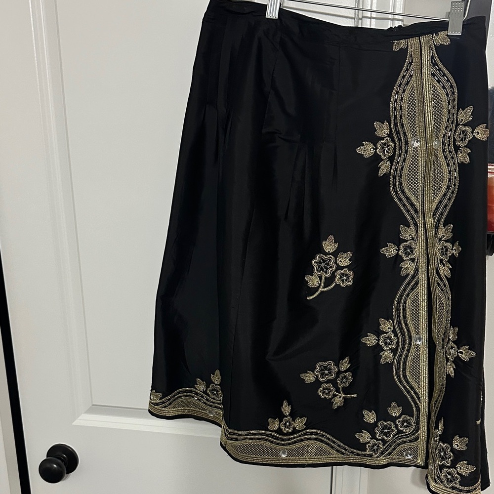 Elegant Black Floral Embroidered Skirt